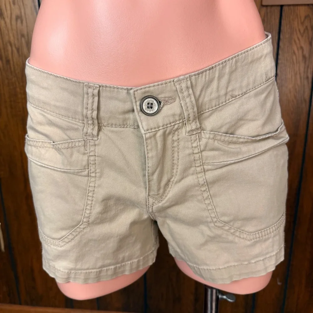 Tan Khaki Unionbay Cargo Shorts Women 3 Low Rise Y2K Indie Sleaze Utility Grunge